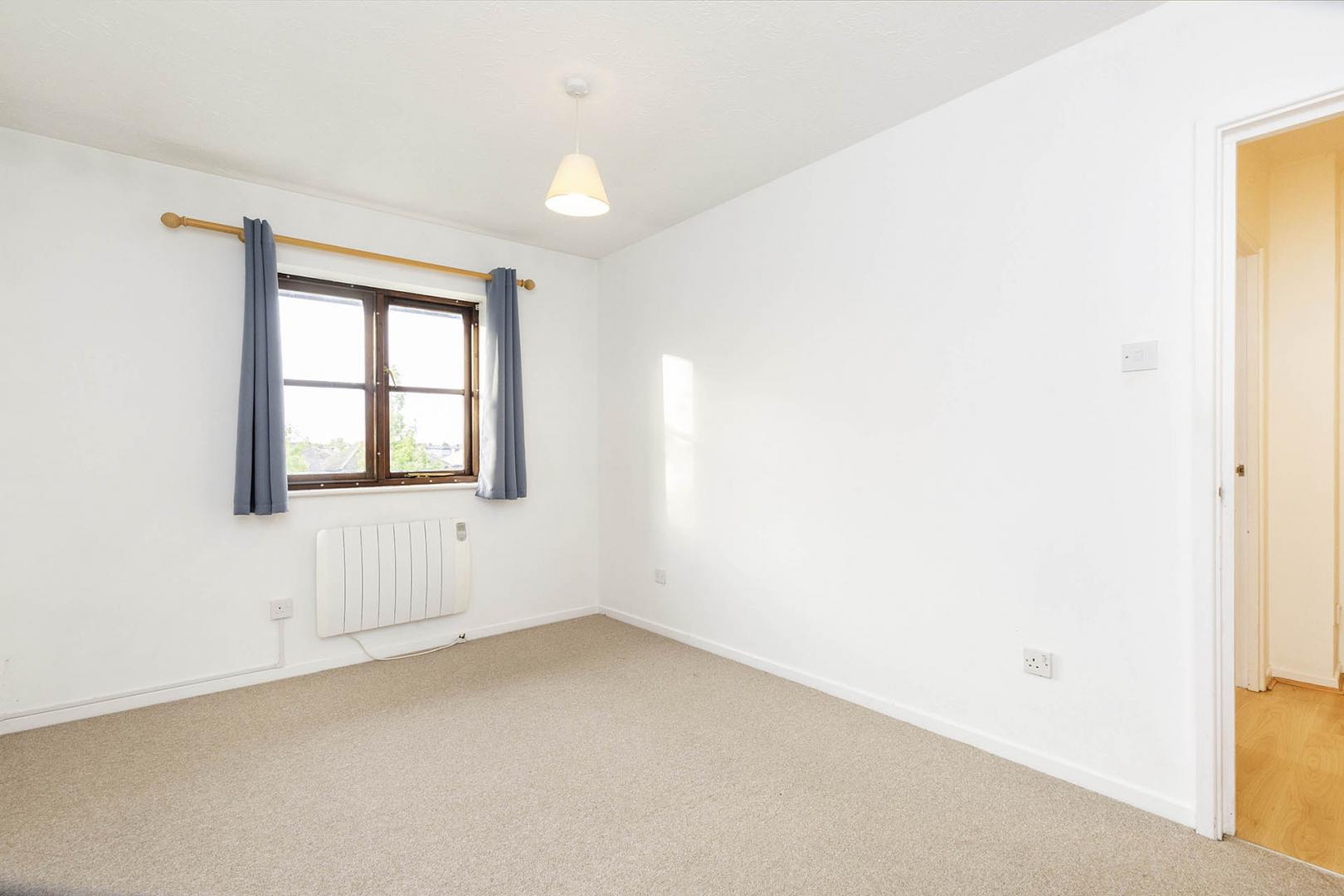 Modern Apartment Egerton Gardens, Hendon